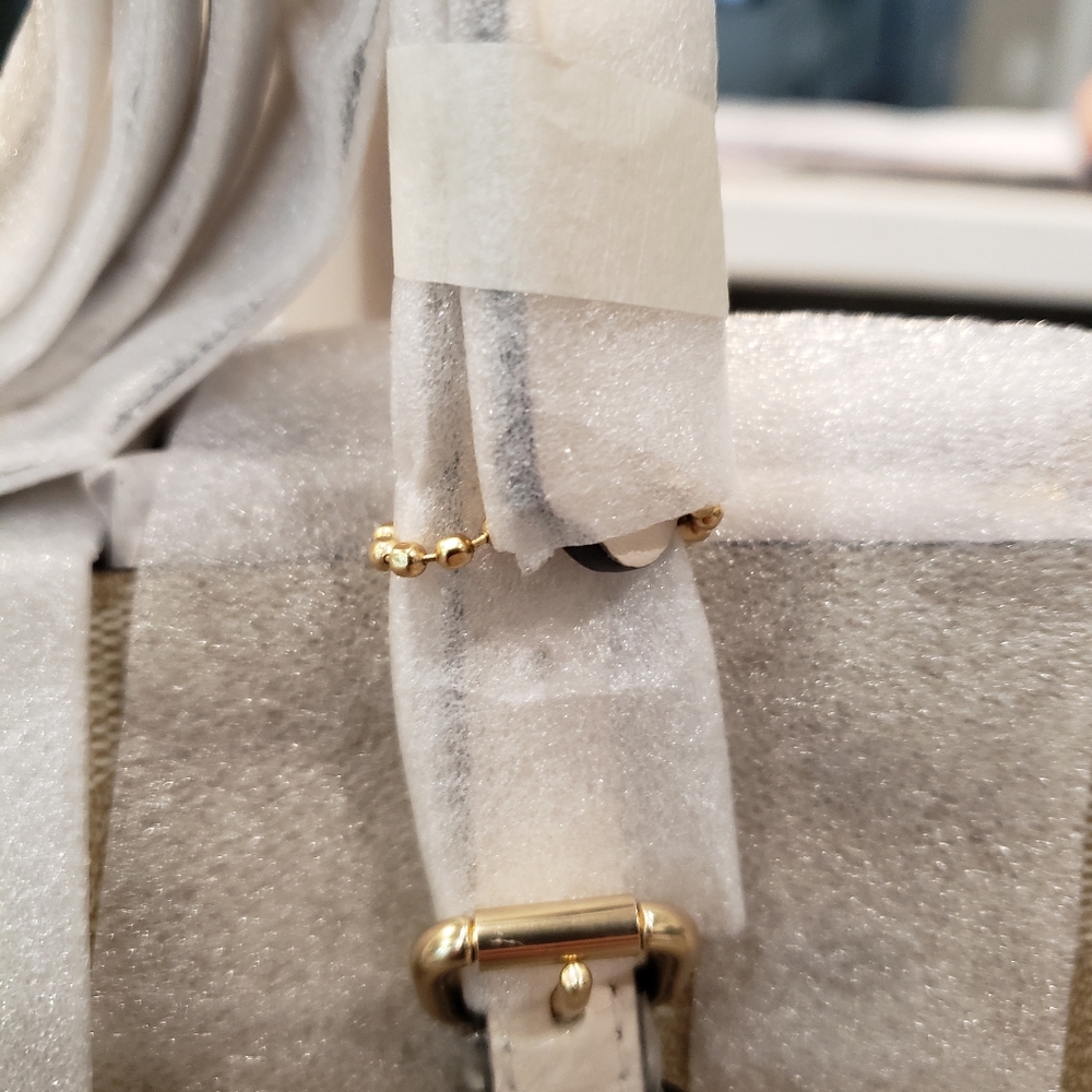 Coach purse - Picture 6 of 11